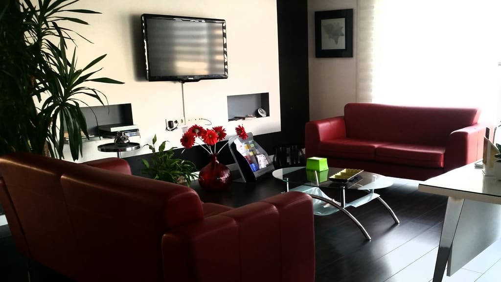 Muayenehane bekleme alanı